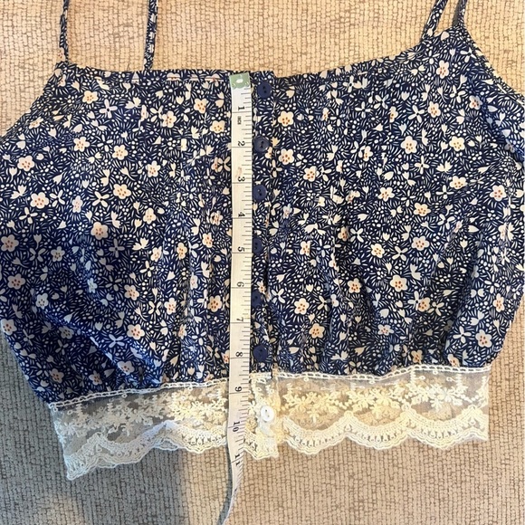 Lucca Couture Blue Floral Button Up Crop Top Lace Detail Size Small - Picture 10 of 11